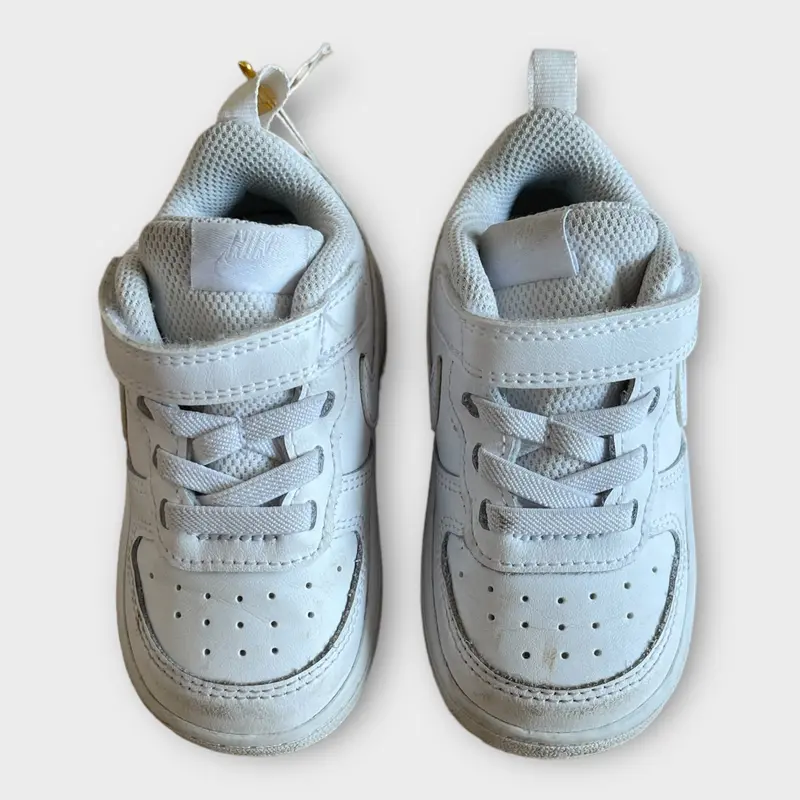 Nike - T22